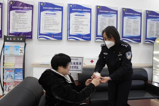 尚志市公安局出入境管理大队推动便民服务提档升级